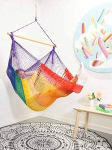 Thick Hangout Chair - Purple Rainbow